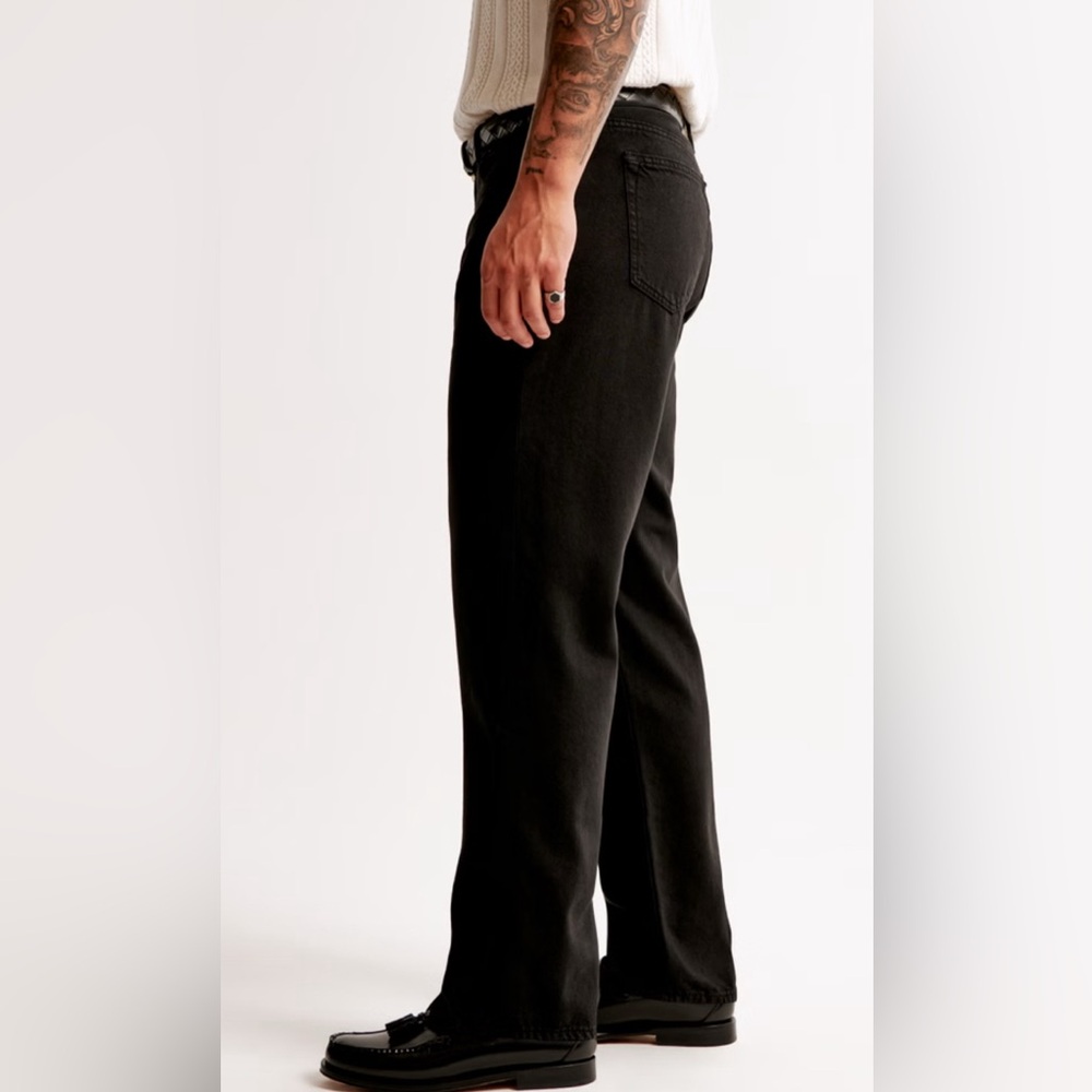 Abercrombie Lightweight Athletic Loose Jean